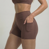 Short Daily Com Bolso Marrom