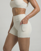 Short Daily Com Bolso Off White