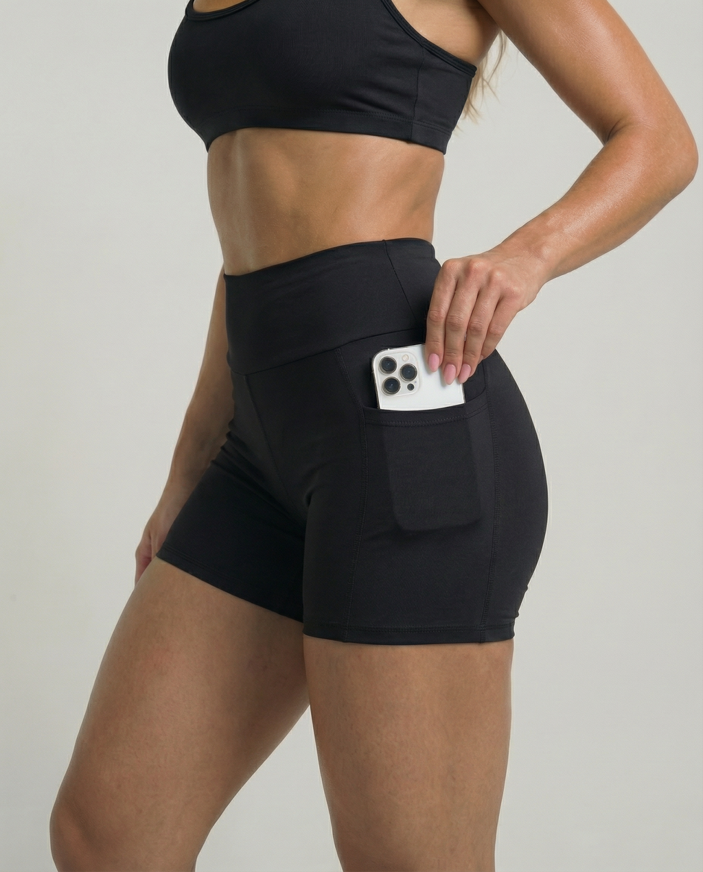 Short Daily Com Bolso Preto